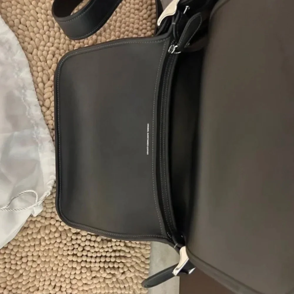 Coach Originals Patricia Legacy Bag in Silver/Black Glovetanned Leather - Picture 4 of 13